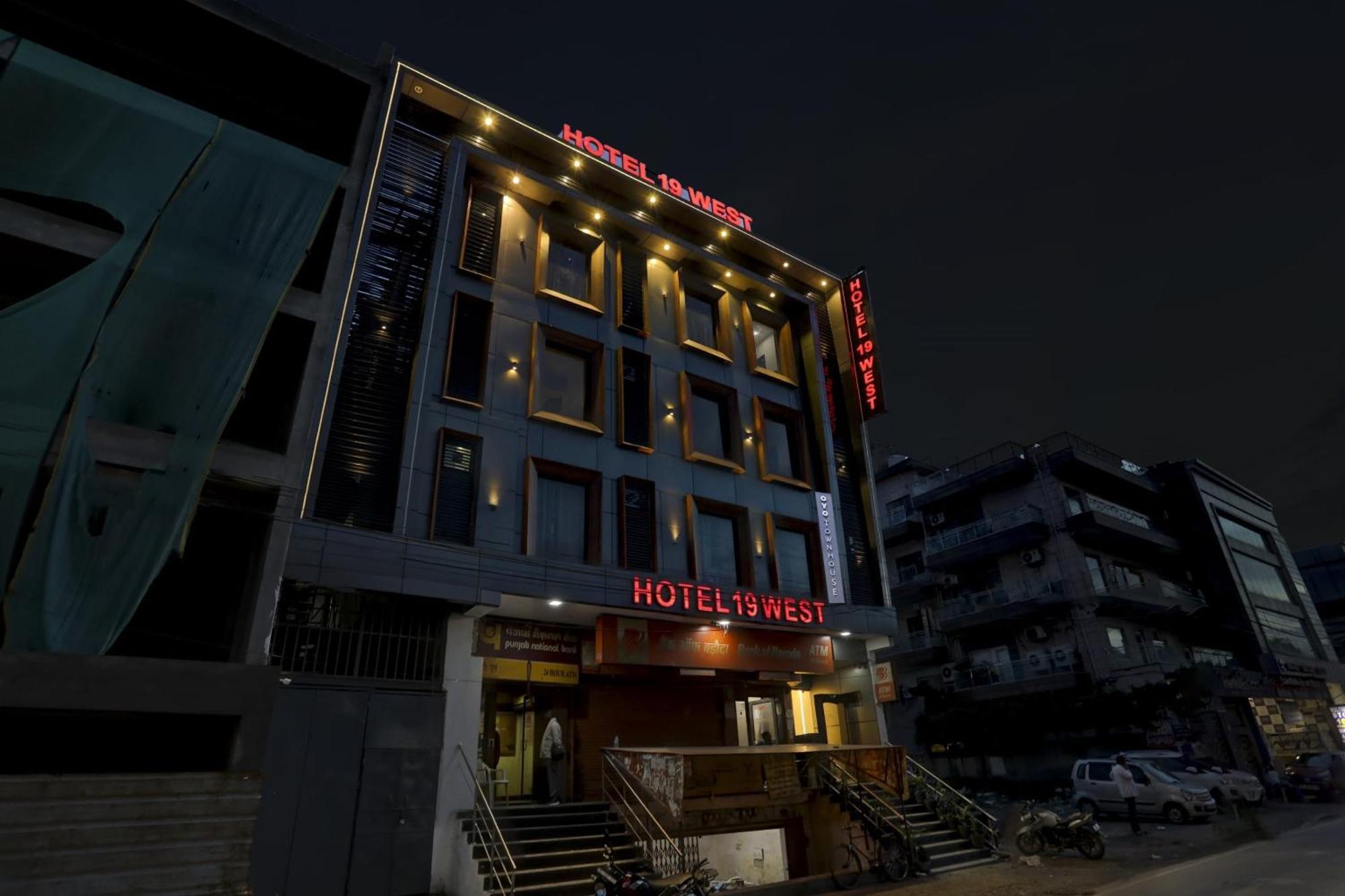 Townhouse West Near Udyog Nagar Metro Station