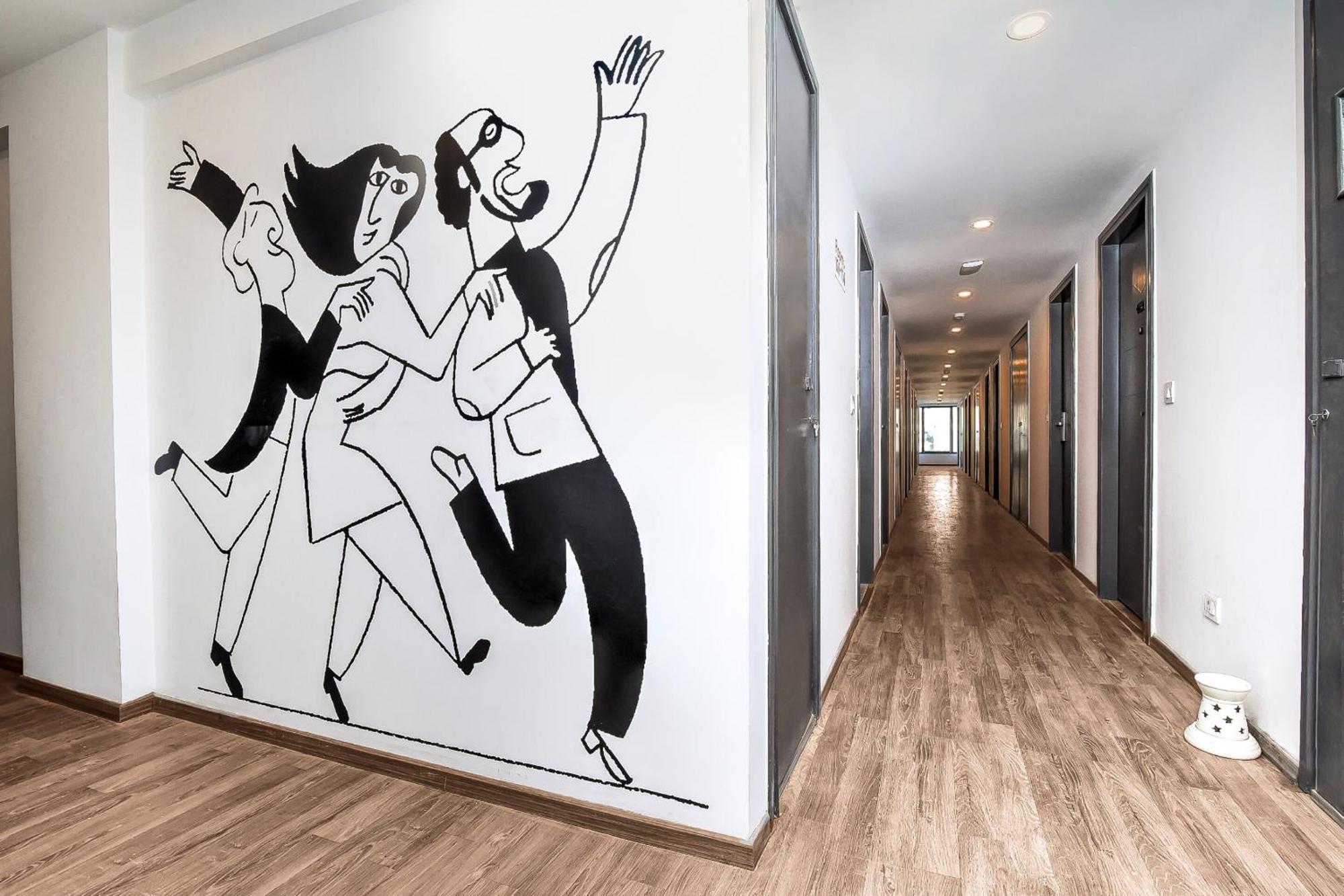 Hotel Townhouse West Near Udyog Nagar Metro Station